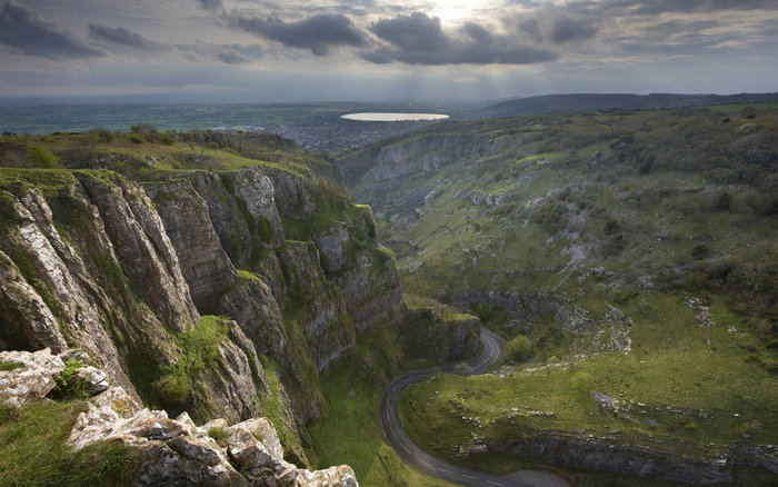 4 Must-Experience Drives in the UK