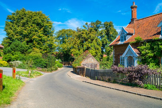 5 Locations to Include on a UK Road Trip