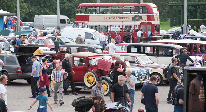 What to Expect at the International Autojumble in Beaulieu
